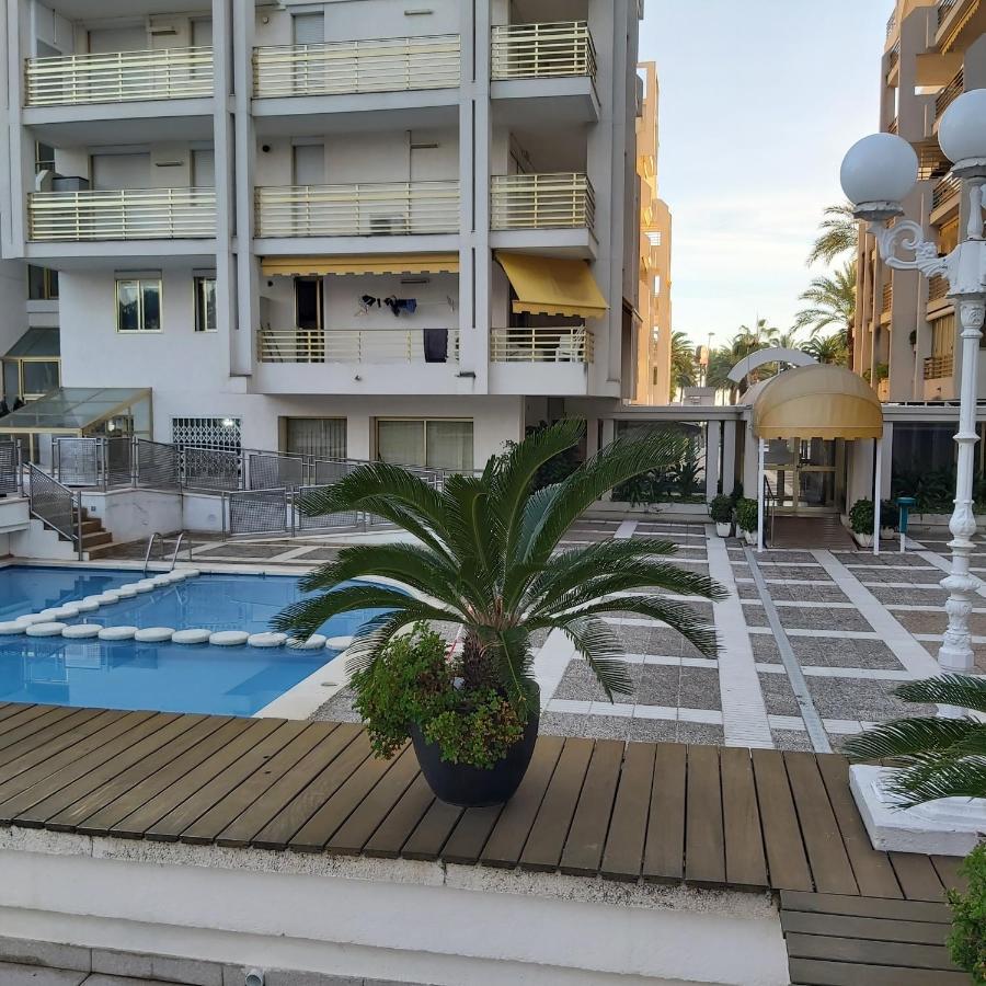 Apartamento En El Centro De Salou Ngoại thất bức ảnh