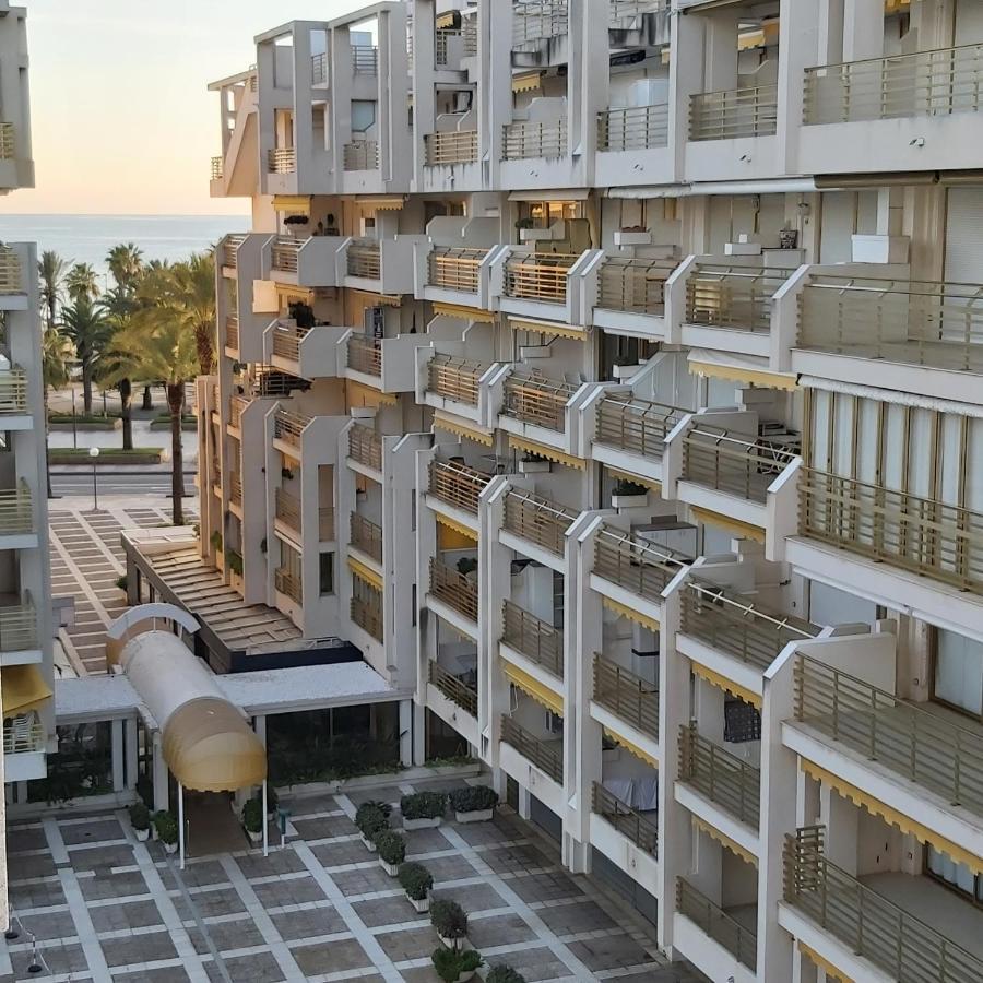 Apartamento En El Centro De Salou Ngoại thất bức ảnh