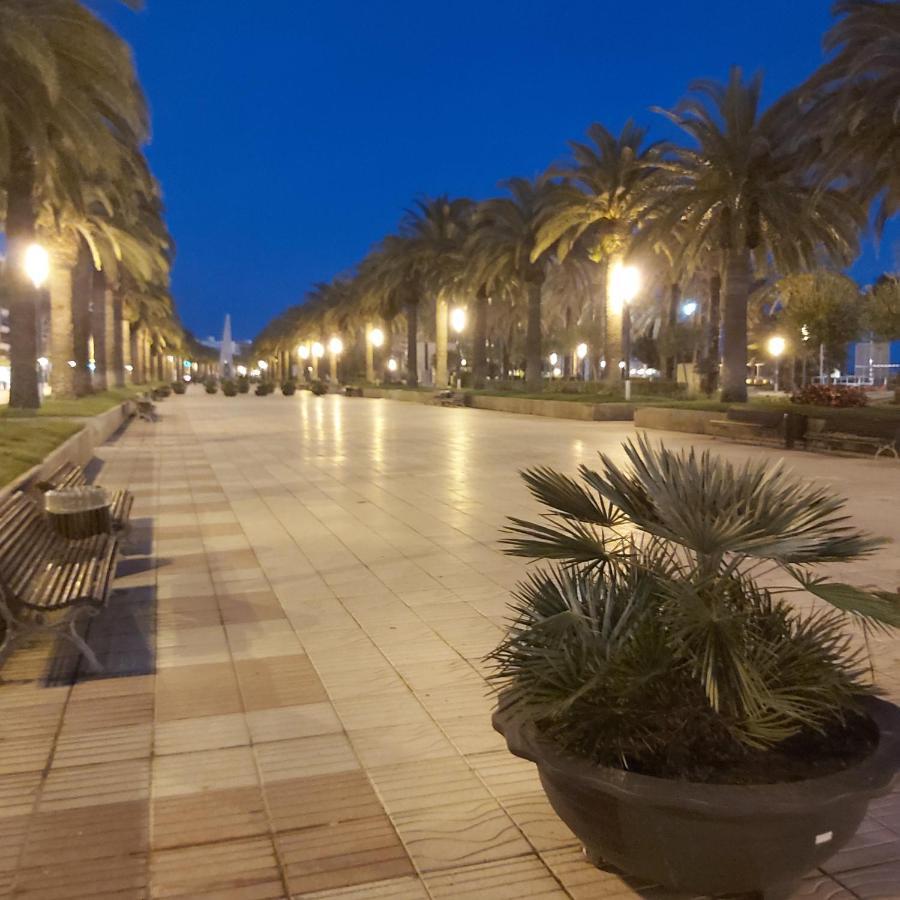 Apartamento En El Centro De Salou Ngoại thất bức ảnh